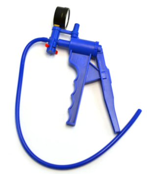 BOMBA DE VACIO MANUAL METALICA INCLUYE MAGUERA 50CM  EISCO PH0167 UN / A3EISH0167